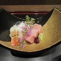 カツオとエビの刺身