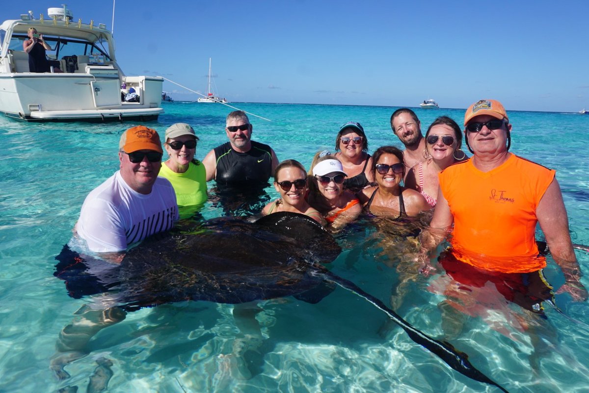 2023 Half Day (4 hours) Private Boat Charter Cayman Islands