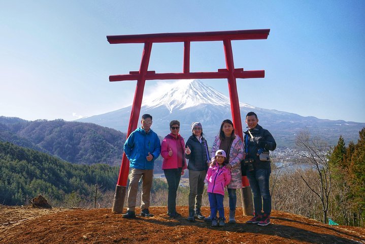 2024 Mount Fuji Customized One Day Charter Tour   Caption 