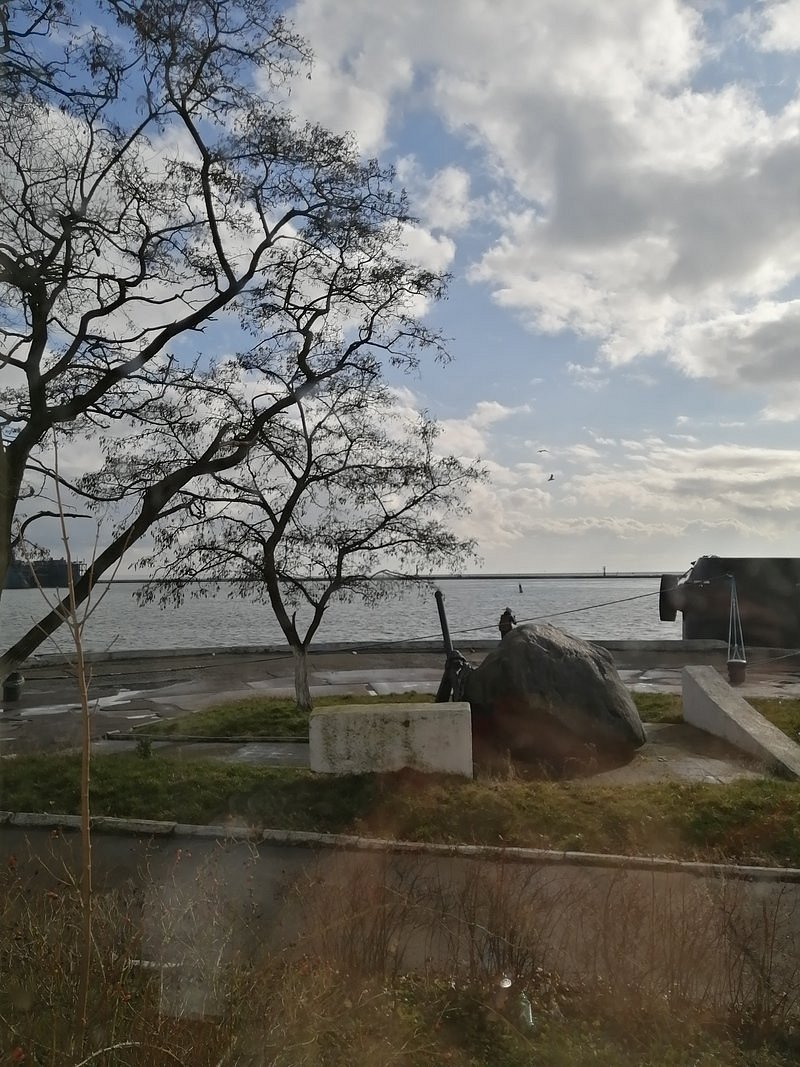 Морской бульвар балтийск. Балтийск морской бульвар. Морской бульвар Светлогорск. Балтийск морской бульвар 1. Золотой якорь Приморско-Ахтарск.