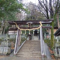 鳥居と石段