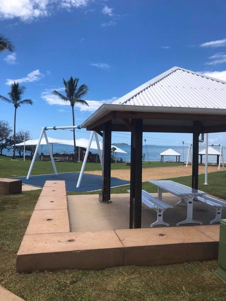 The Pine Beach Hotel Bistro, Emu Park - 레스토랑 리뷰 - 트립어드바이저