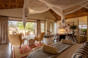 Room & Suite