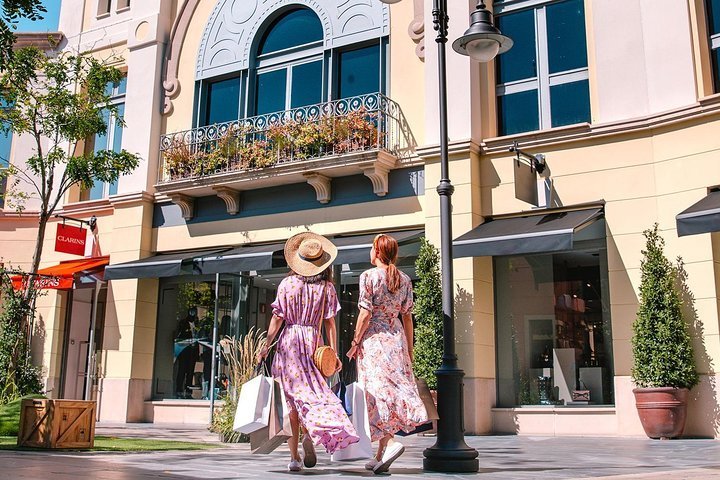 Tutustu 51+ imagen las rozas village shopping express