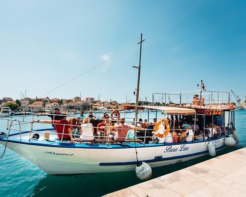 Split - Sightseeing, Accommodation, Day Trips, Eating Out - Visit