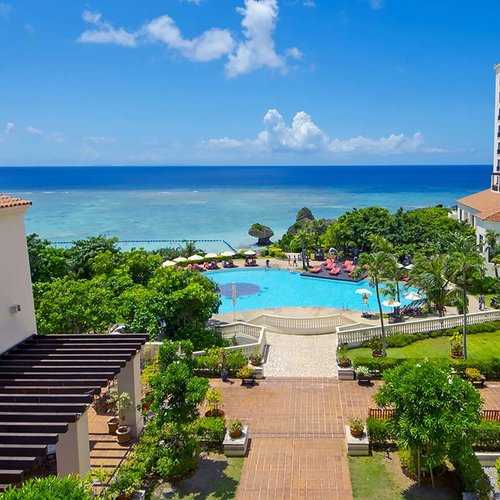 ホテル日航アリビラ ヨミタンリゾート沖縄【 2023年最新の料金比較