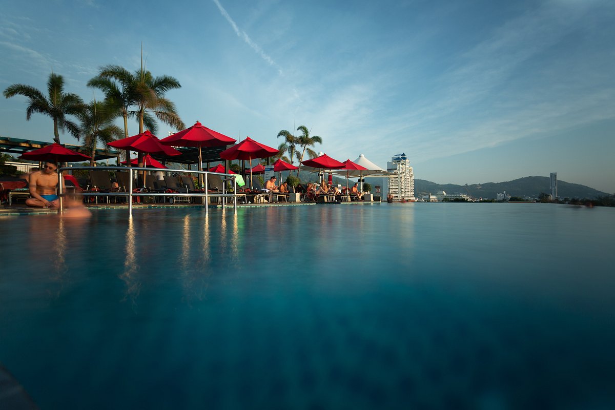 ‪The Charm Resort Phuket‬، فندق في باتونج