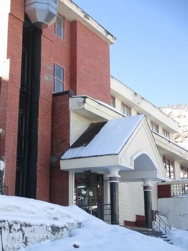 GMVN Tourist Bungalow (아우리) - 호텔 리뷰