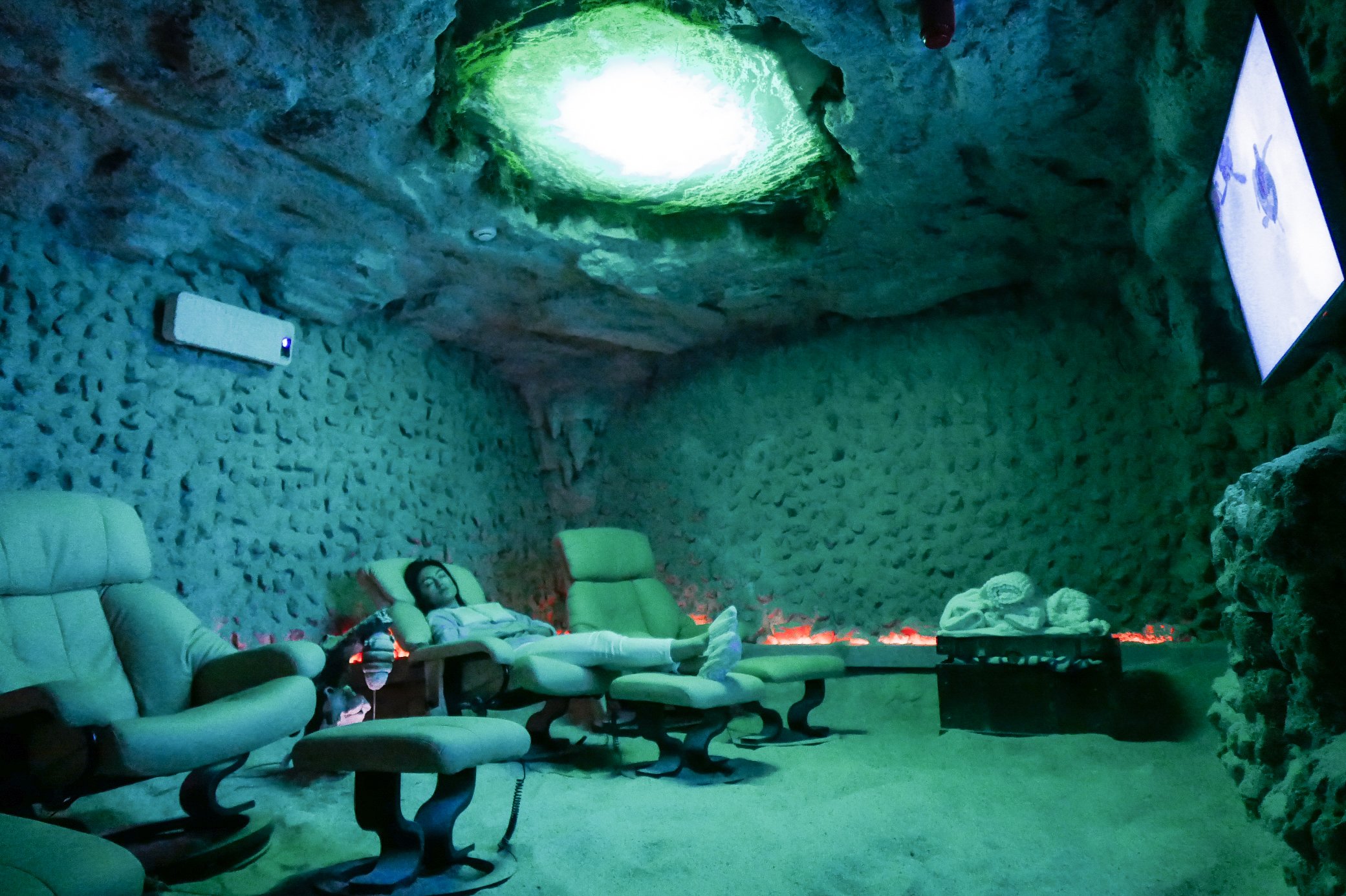 SALT CAVE HALOTHERAPY All You MUST Know Before You Go 2024   Adults Room 