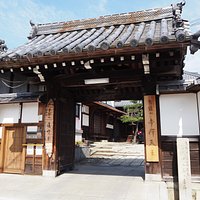 お寺の山門