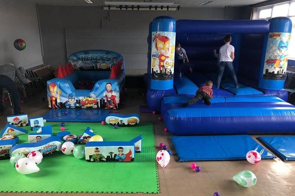 elliott's bouncy castle hire