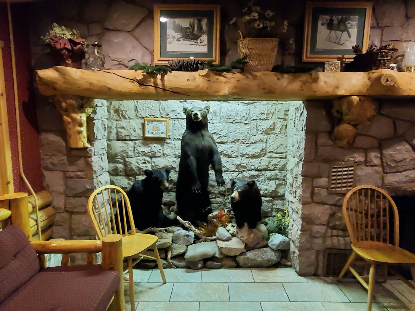 THREE BEAR LODGE - Updated 2024 Prices & Hotel Reviews (West ...