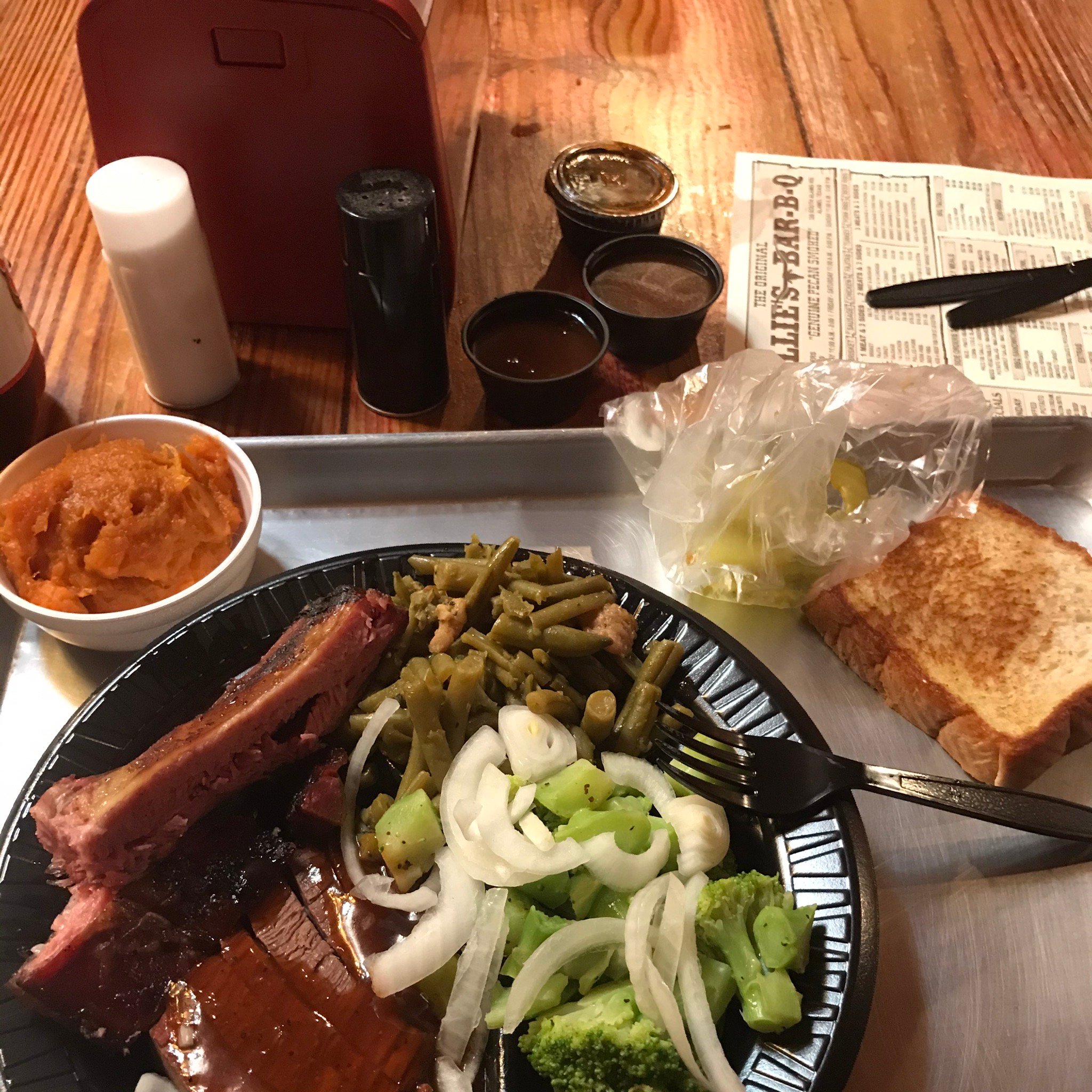 WILLIE B'S BARBEQUE, Alamo - Restaurant Reviews, Photos & Phone Number ...