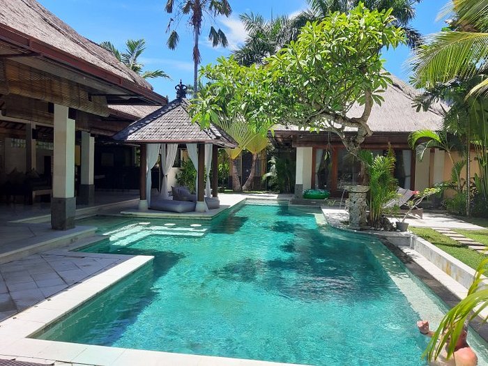 Саянг. Семиньяк Бали фото. Вилла на Бали за миллион в месяц. Tropical Villa Bali. Вилла Боинг на Бали.