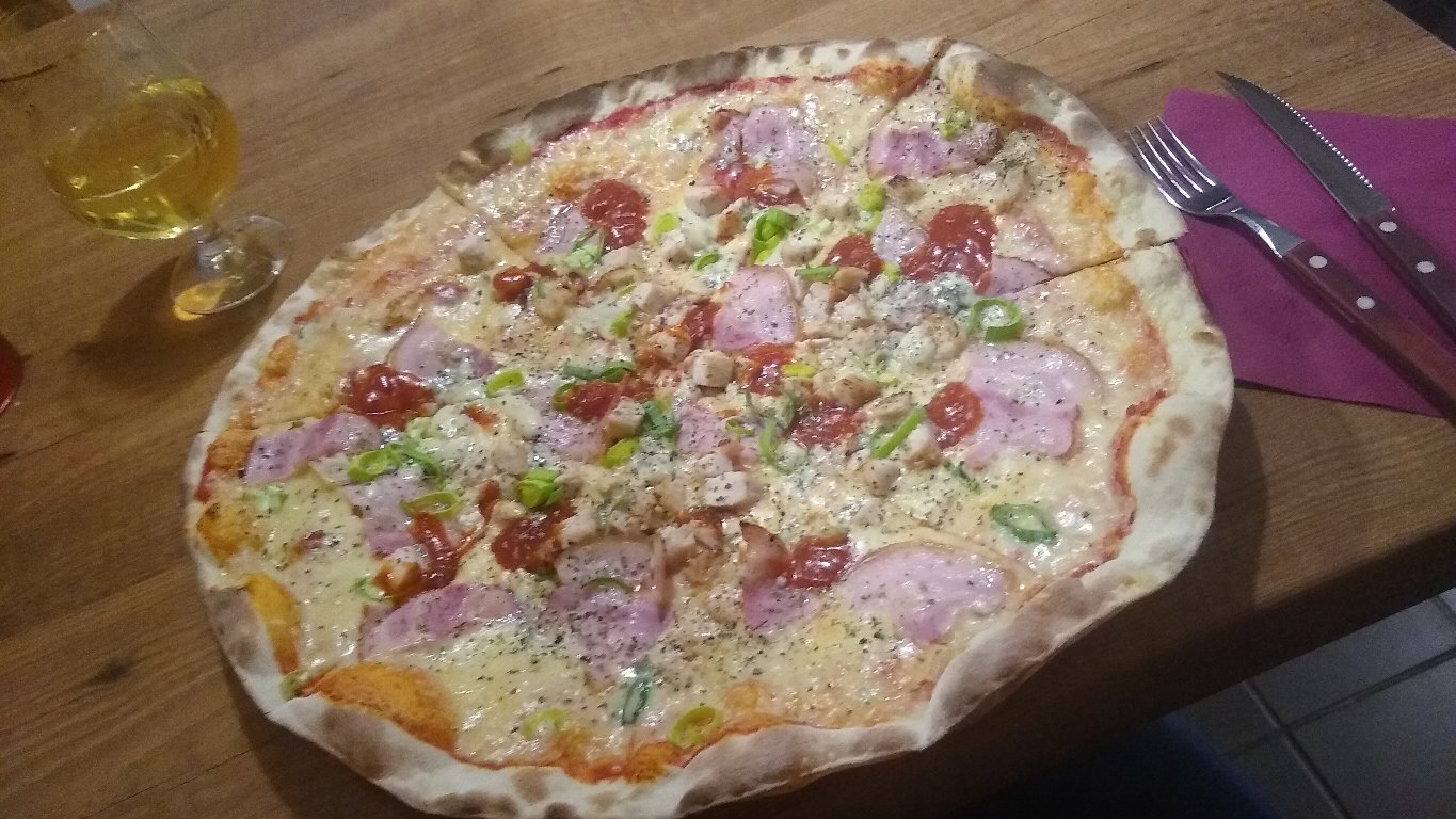 J.R PIZZA BURGER Kuressaare Restaurant Reviews Photos Tripadvisor
