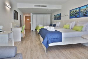 Room & Suite