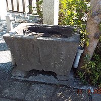 小さな手水舎。