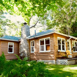 Log Cabin.