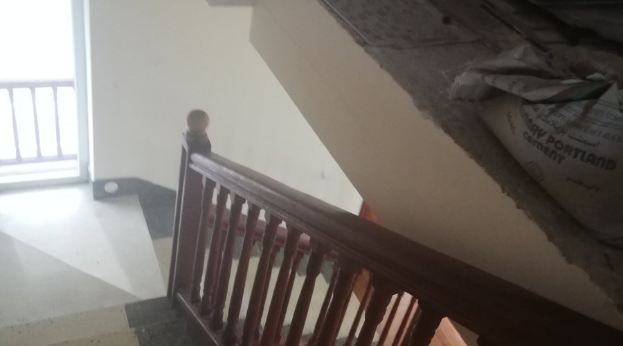 Escalier menant à la terrasse