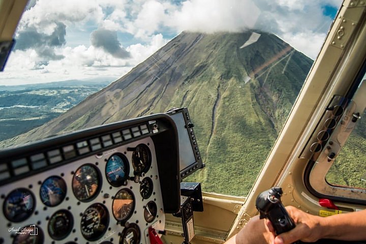 helicopter tour la fortuna costa rica