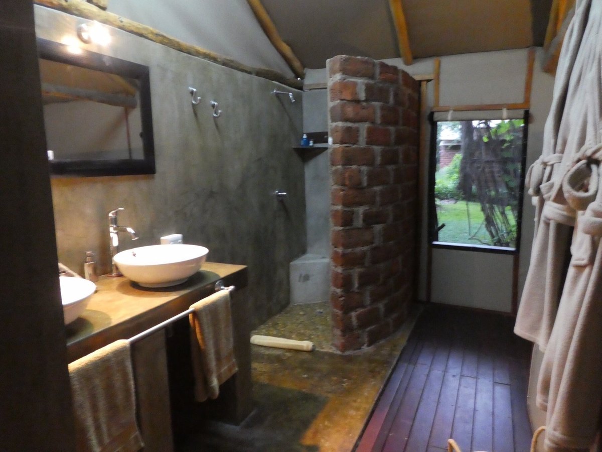 ZAMBEZI DUSK (Livingstone) - Lodge Reviews, Photos, Rate Comparison ...