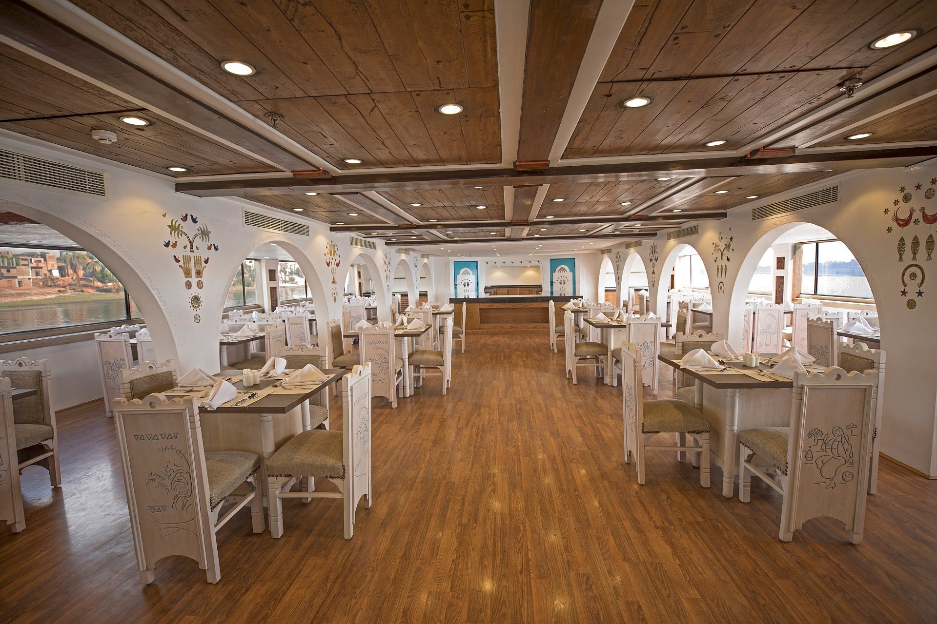 el mahrousa yacht interior