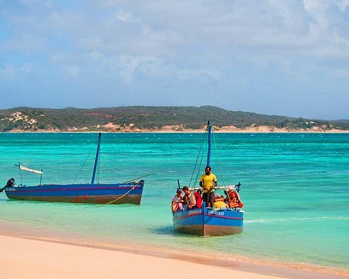tour guide madagascar 2