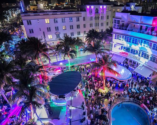 Best Pool Parties in Miami 2023 - Living in Miami Beach