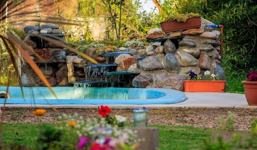 piscina la prte de la cascada (fuente)