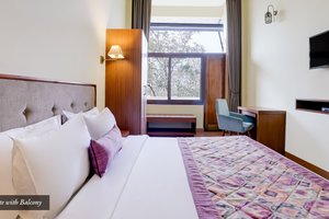 Room & Suite
