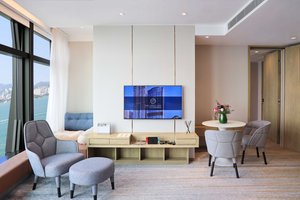 Room & Suite