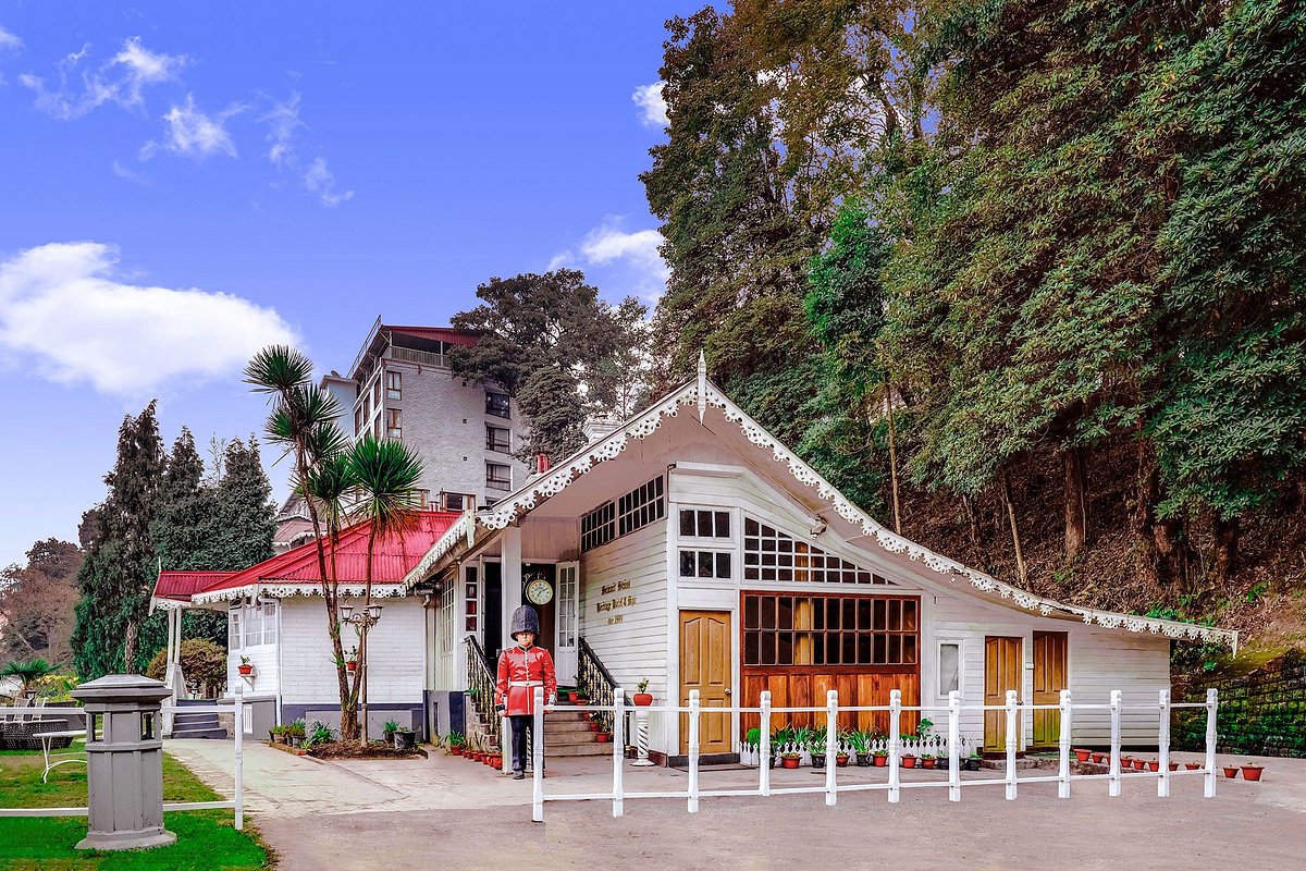 Summit Swiss Heritage Hotel &amp; Spa, hotel in Darjeeling
