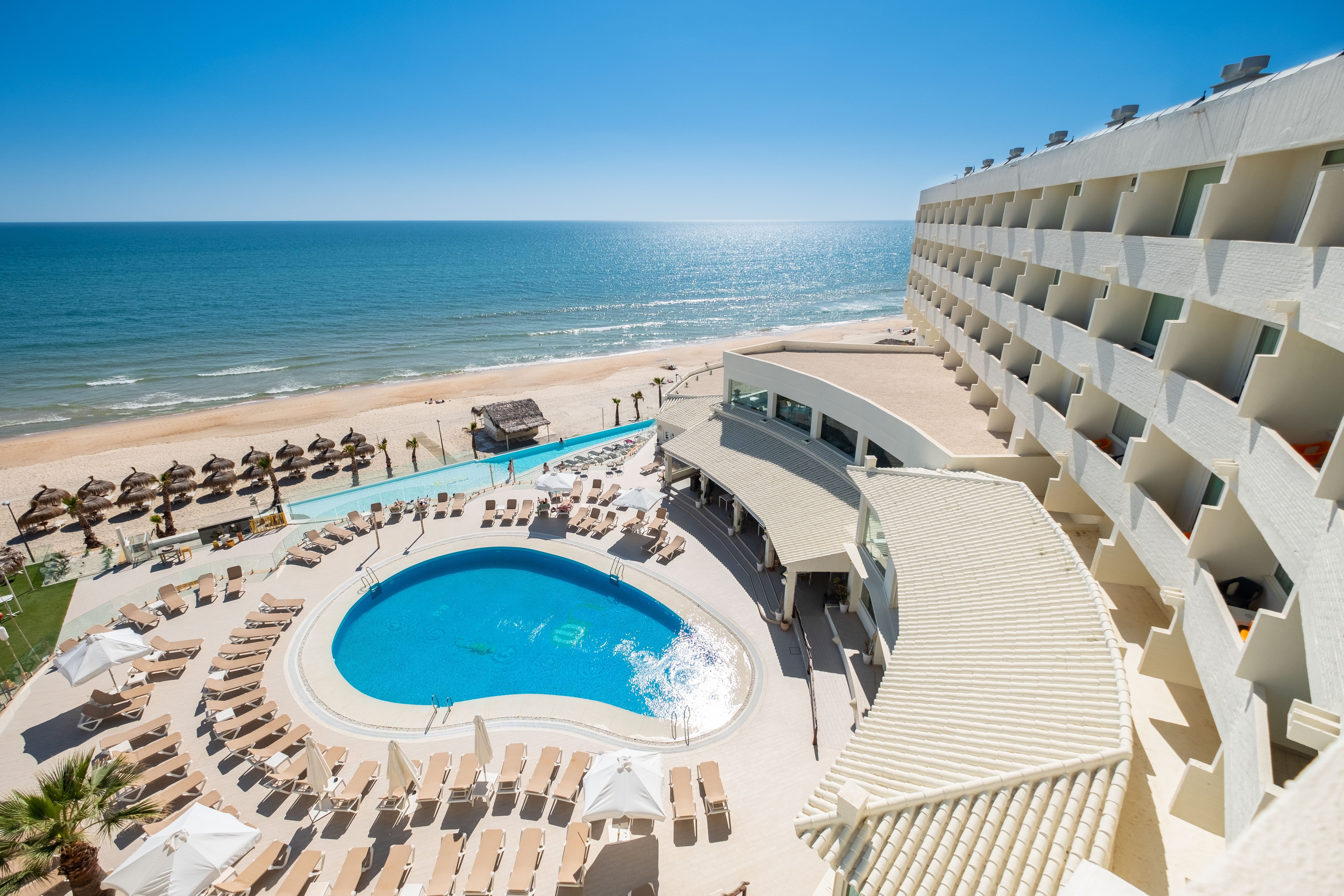 ON HOTELS OCEANFRONT - Updated 2022 Prices (Matalascanas, Spain)