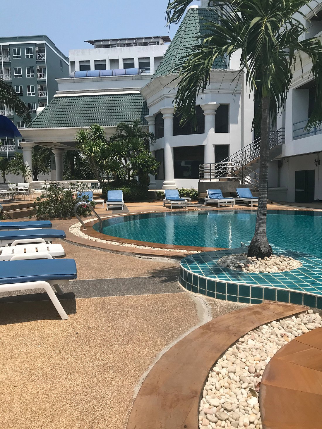 THE CAMELOT HOTEL PATTAYA (Паттайя) - отзывы, фото и сравнение цен -  Tripadvisor