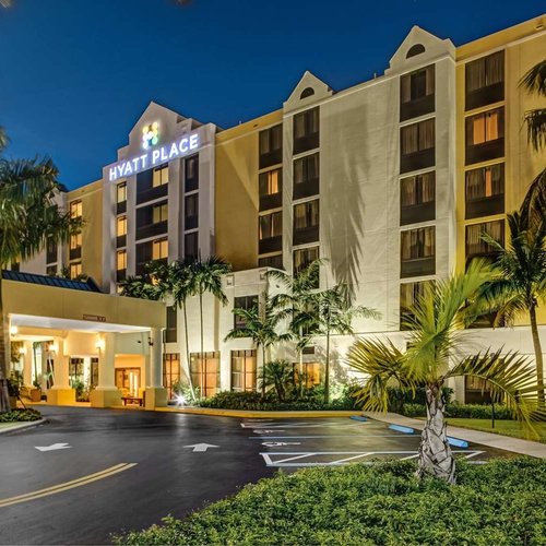 hotels near fort lauderdale airport with shuttle service