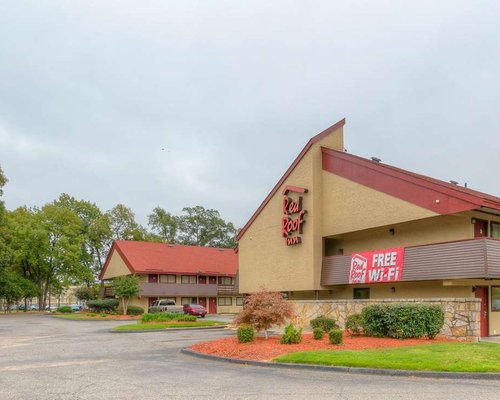 Cheap Discount Pet Friendly Hotel In Macon Georgia Red Roof Inn Macon Ga Red Roof Inn Red Roof Home Decor