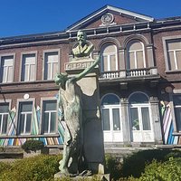 Magnifique statue