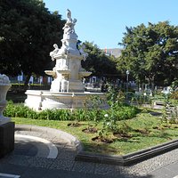 The fountain in the middle of the plaza