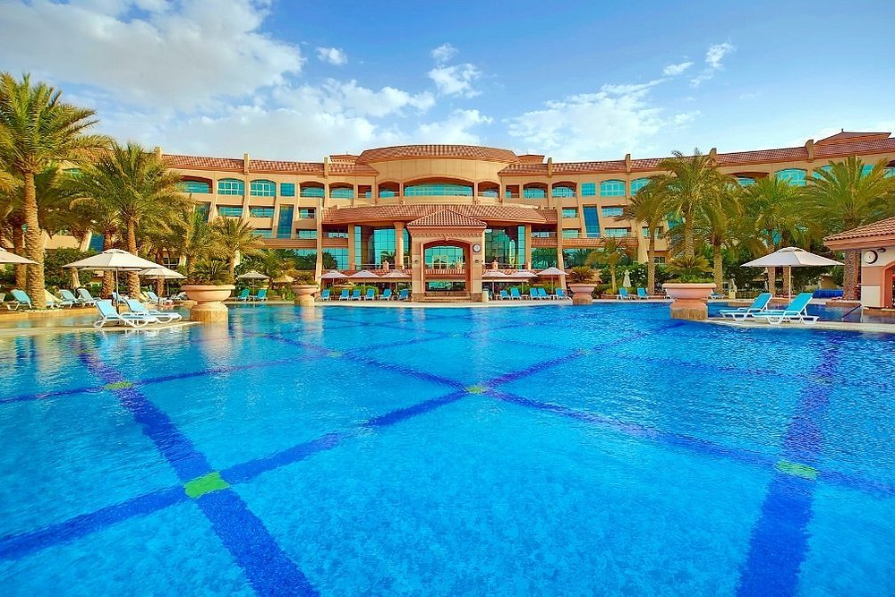 Al Raha Beach Hotel, hotel en Medio Oriente