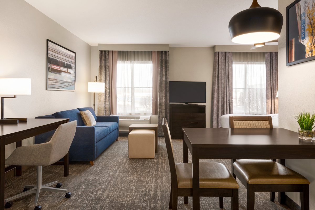 Homewood Suites by Hilton Fort Wayne - UPDATED 2022 Prices, Reviews ...