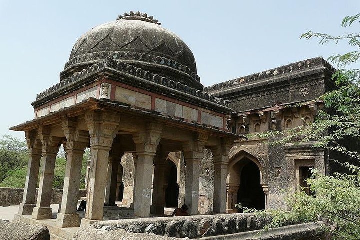 2024 3-Hour Mehrauli Archaeological Park Ruins Walking Tour Delhi