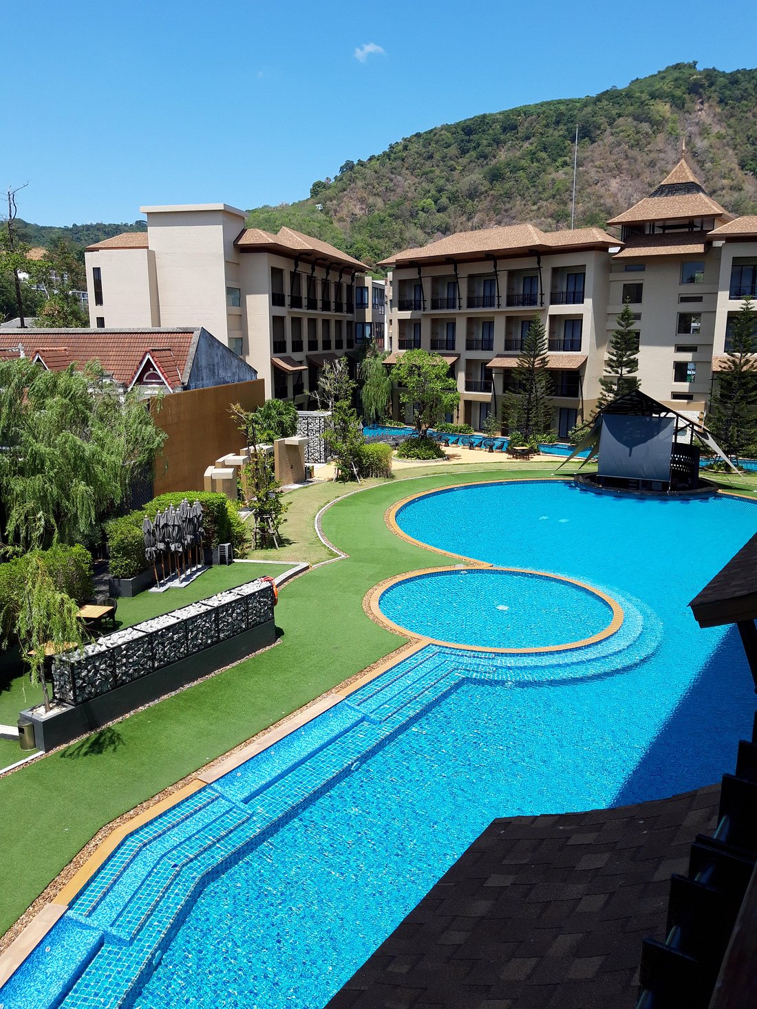 Aurico Kata Resort &amp; Spa โรงแรมใน กะรน