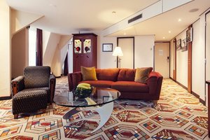 Room & Suite