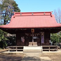 なかなか絵になる拝殿です