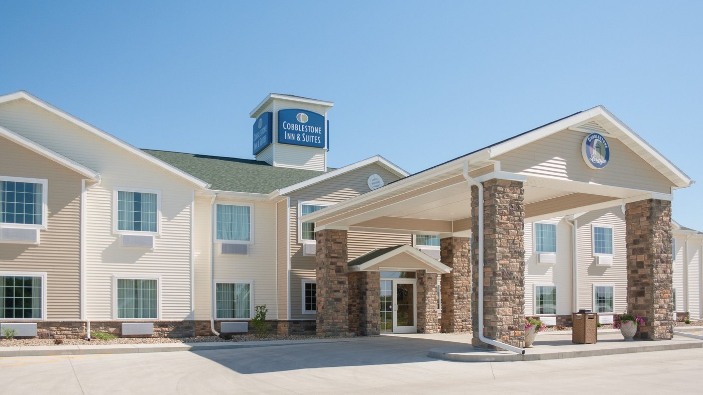 COBBLESTONE INN & SUITES HOLDREGE Updated 2024 Prices & Hotel