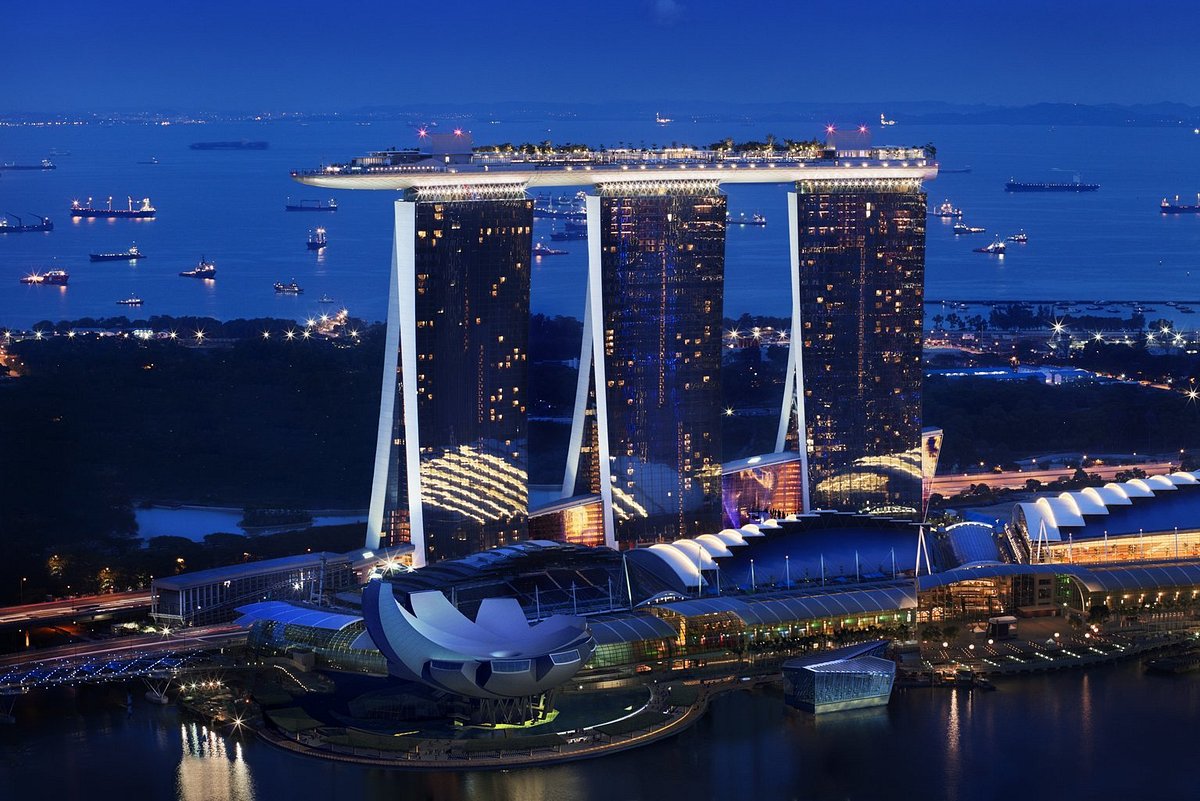濱海灣金沙酒店，位於新加坡的飯店