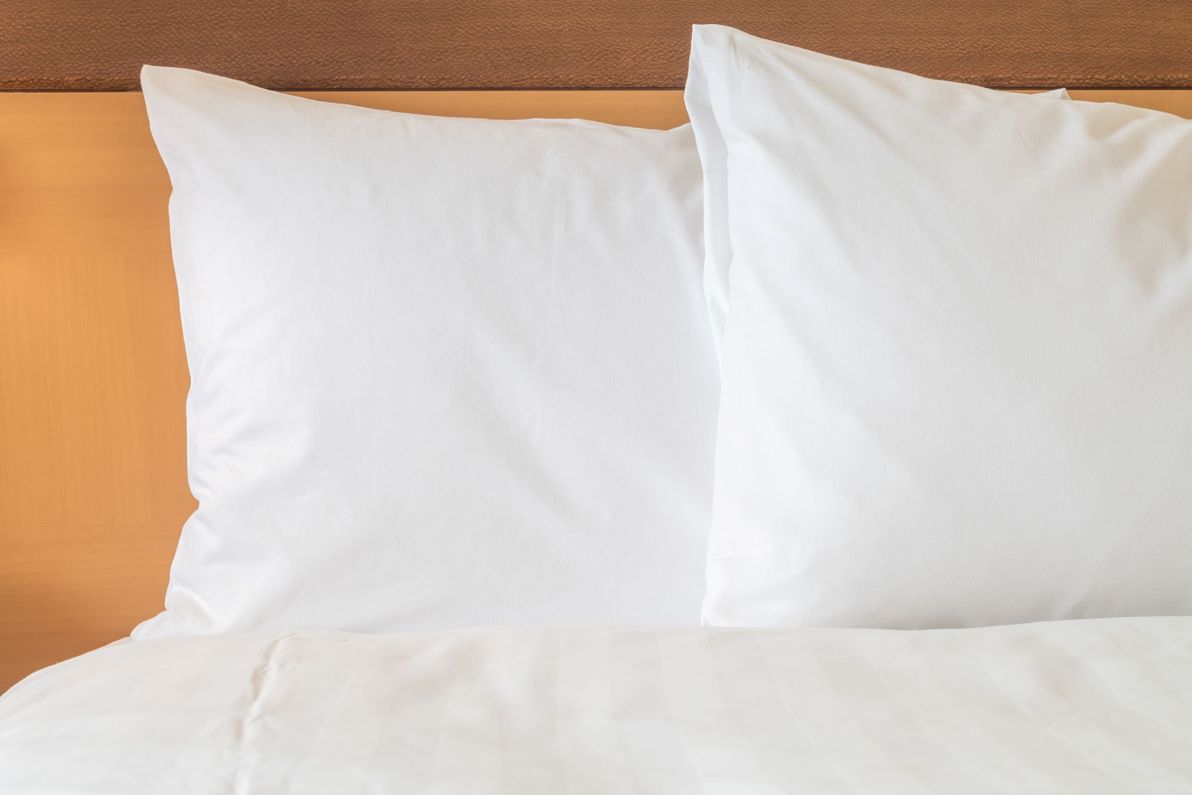 holiday inn express pillows review