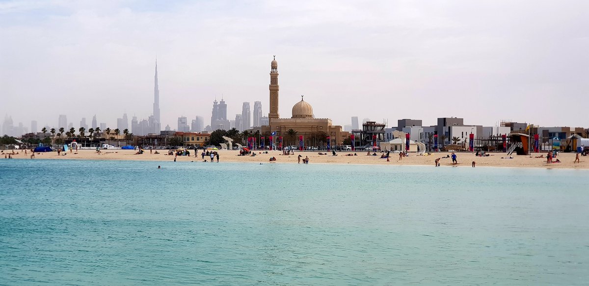 Courtyard By Marriott Al Barsha, Dubai - Pool: Fotos und Bewertungen ...