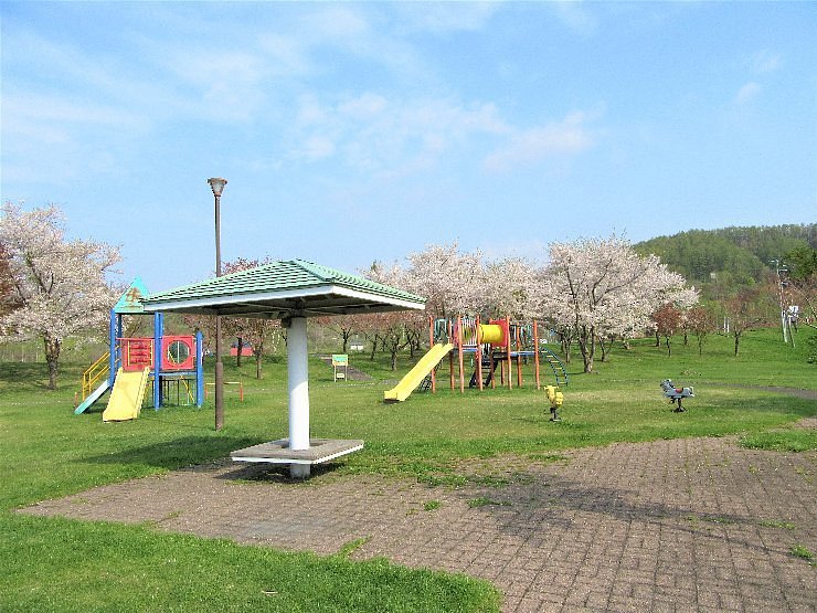 Shiribetsugawa Lan Lan Park image