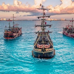 All About Pirate Ships - Blog - Pirate Show Cancun